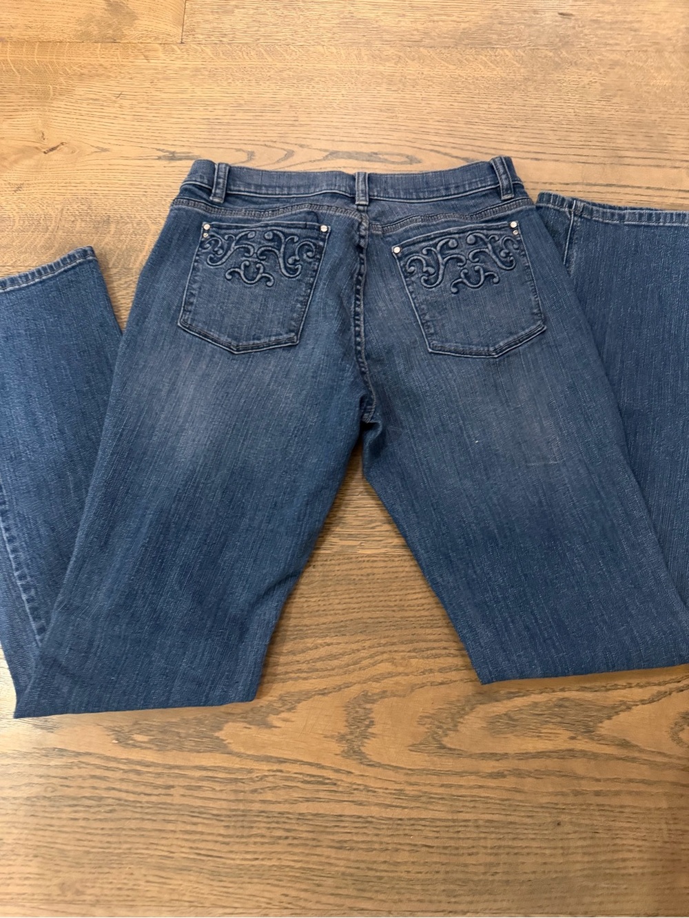 Women’s Dark Blue Embroidered Back-Pocket Jeans